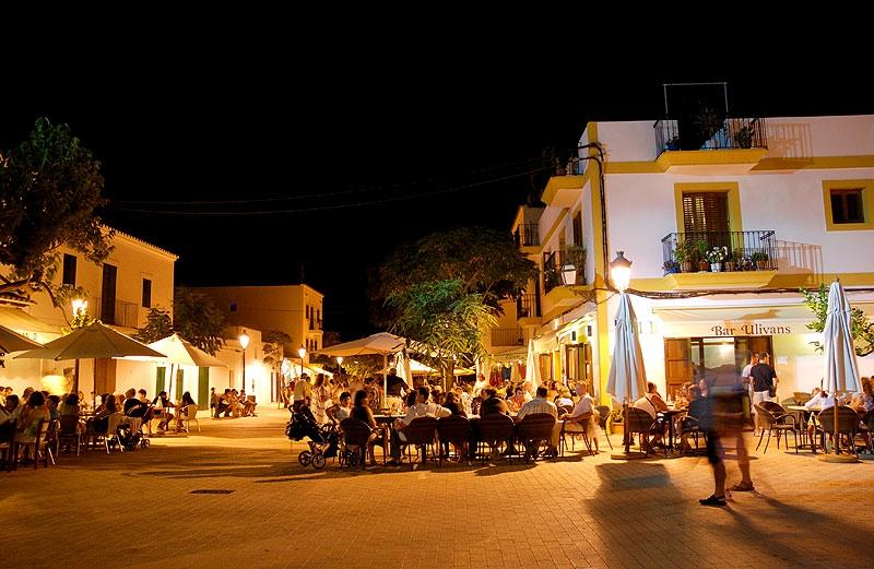 santa gertrudis de noche
